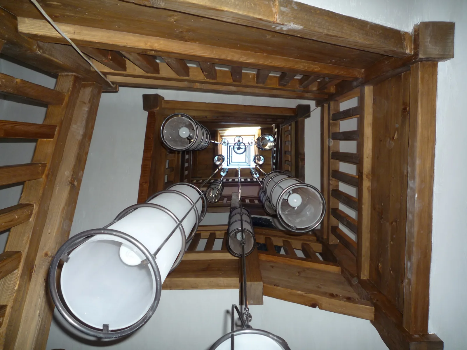 finitions de l'installation électrique d'un chalet à Megève